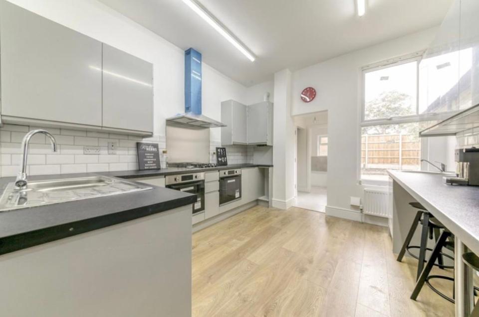 A Beautiful Newly Renovated Home: The Arlingford ลอนดอน ภายนอก รูปภาพ